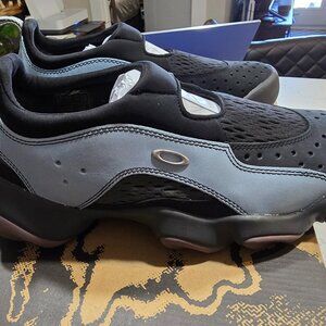 Oakley Factory Team Flesh X BRAIN DEAD Sandal Blue Black Trainer MENS 10 NEW